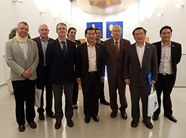 Directivos del grupo indonesio que explotará la planta de biodiésel visitan PortCastelló