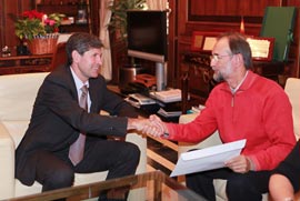 El Consejo Municipal de Participación Ciudadana del Ayuntamiento de Castellón premia a Rafael Lloret Teruel y a Patim