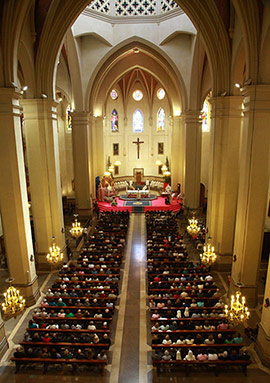 Misa Pontifical  en honor a la Virgen del Lledó