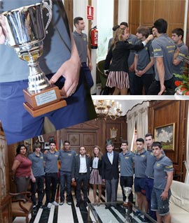 Recepción en el Ayuntamiento al equipo juvenil masculino del Club Voleibol