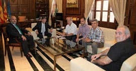 La nueva Junta de la Gestora de Gaiatas visita al Alcalde de Castellón, Alfonso Bataller