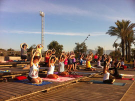 Yoga, actividad gratuita en la playa hasta el finales del mes de septiembre