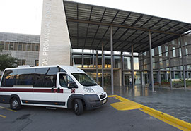 La Diputación presta servicio de transporte gratuito en las salidas terapéuticas de pacientes de psiquiatría del Hospital Provincial