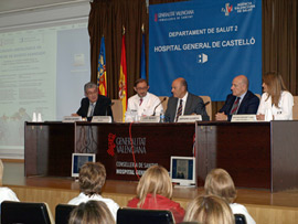 Luis Ibáñez resalta en Castellón la importancia del tratamiento integral del cáncer de ovario