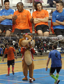 Partido benéfico de fútbol sala Memorial Adrián Domingo Muñoz con grandes deportistas