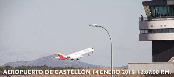 Despega el primer avión en el Aeropuerto de Castellón con el equipo del Villarreal
