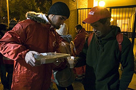Cruz Roja con los más vulnerables, café solidario