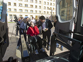 Aumento de las ayudas para garantizar el servicio de transporte adaptado a personas con discapacidad