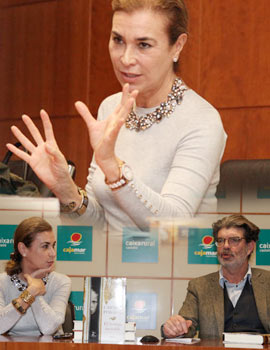 Carmen Posadas cierra Castelló Negre con su novela El testigo invisible