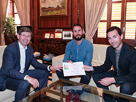 Los autores de la red social de ocio Boxvot, Premio Jóvenes Emprendedores 2015