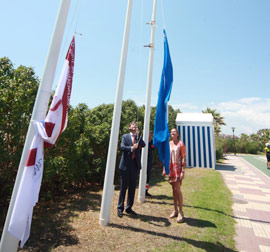 Distintivo de bandera azul para las tres playas de Castellón