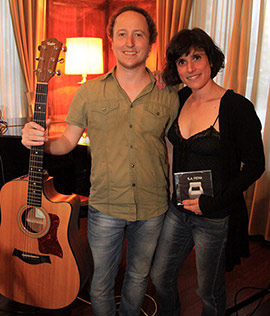 La Pepa en acústic, concierto de Pepa Cases y Héctor Tirado en el Casino Antiguo de Castellón