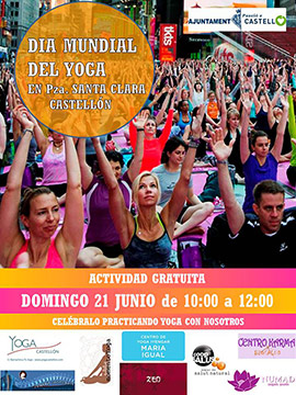 Multitudinaria celebración del Día Mundial del Yoga en la Plaza Santa Clara de Castellón