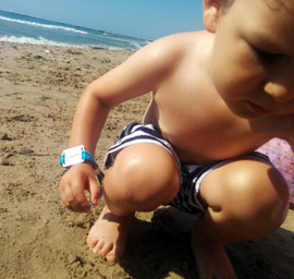 Pulseras inteligentes para localizar a los niños en las playas en Castellón