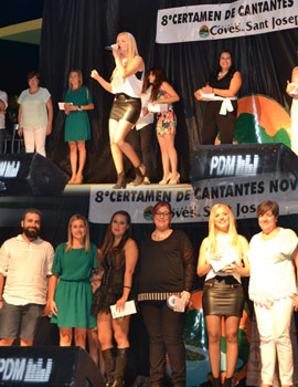 La vallera Salomé Martínez gana el VIII Certamen de Cantantes Noveles