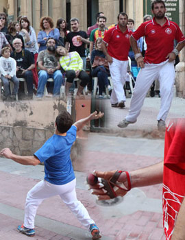 Partidas de exhibición de Galotxa en las calles de Castellón