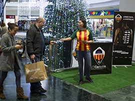 El CD Castellón, presente en Navidad, en el Centro Comercial Salera