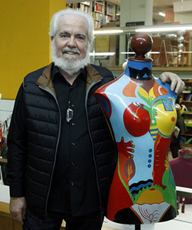 Exposición de pintura sobre objetos de Víctor Manuel García Castillo