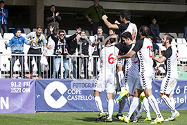 La buena marcha del CD Castellón anima a los comercios en la fase final de la Liga