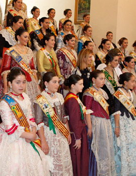 Recepción oficial en el Ayuntamiento de Castellón a las reinas de los pueblos de la provincia