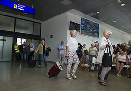 El turismo extranjero en la provincia de Castellón mejora con los pasajeros del aeropuerto