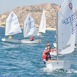 El Real Club Náutico de Castellón participó en la 2ª prueba autonómica de la clase optimist A y B