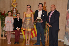 Juan Manuel Tuixans nombrado ´´Portaler de l'Any´´ por la Asociación Cultural Gaiata 8 Portal de l'Om