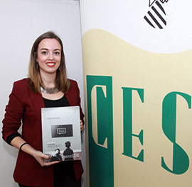 Ana Tamayo gana el premio del CES-CV para tesis doctorales
