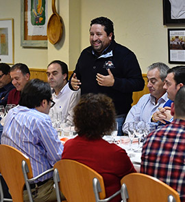 Tradicional cena de navidad del grupo Popular de la Diputación con los medios de comunicación de Castellón