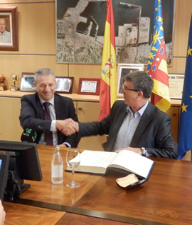 El conseller Rafael Climent visita el puerto de Castellón