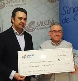 El Centro Comercial Salera recaudó en su belén navideño 345€ que fueron entregados a la Asociación Síndrome de down de Castellón