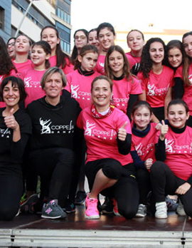 Coppelia anima a los deportistas en el VII Marató BP Castelló