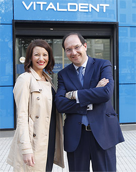 El director general de Vitaldent, Javier Martín, visita la clínica de Castellón