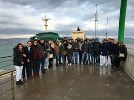 Alumnos del instituto de Torreblanca visitan el puerto de Castellón