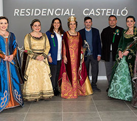 Na Violant y sus dones de companya visitan Residencial Castelló
