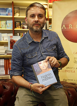 Higinio Mateu presenta su libro en Argot