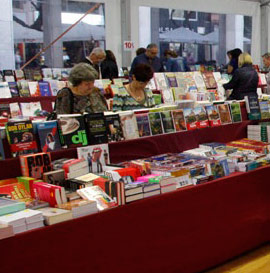 Literatura solidaria en la Feria del libro de Castellón