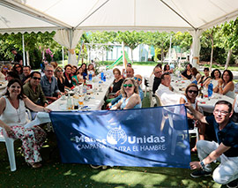 Comida benéfica a favor de Manos Unidas en el club de pádel Torre Bellver