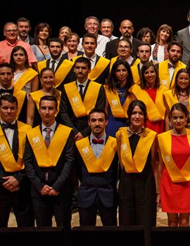 La Universitat Jaume I gradúa la primera promoción del Grado en Medicina