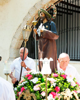 Misa solemne y procesión en la ermita de Sant Jaume de Fadrell