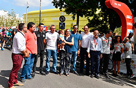 Homenaje a Víctor Cabedo aprovechando los prolegómenos de la salida de La Vuelta a España