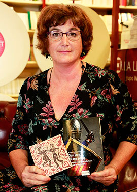 Mª Cristina Laborda presenta su primera novela ´Lluis, Enric i 600 anys pel mig´