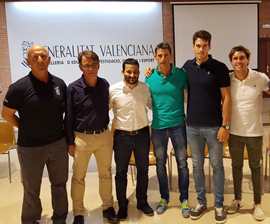 Deportistas de elite del Real Club Náutico de Castellón con el Conseller Vicent Marzà en Valencia