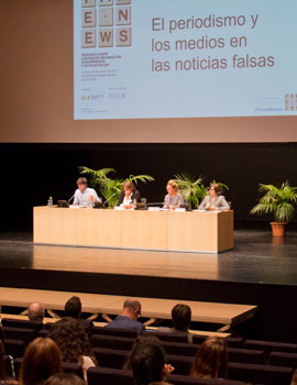 Periodistas y abogados alertan de la facilidad con que se propagan las noticias falsas en las redes sociales