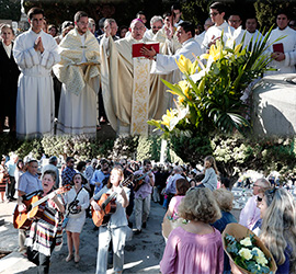 Acto religioso de la festividad de Todos los Santos en Castellón