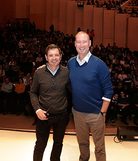 1000 personas en la charla de Pedro García Aguado y Francisco Castaño Mena