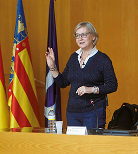 Nieves González anima  a explorar otras plataformas para hacer difusión de la investigación