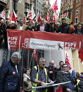 Multitudinaria manifestación por unas pensiones dignas en Castellón