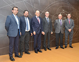 El Colegio Oficial de Ingenieros Industriales de Castelló distingue a los profesores Romero y Cabrera por su impulso en la implantación de la titulación en la UJI