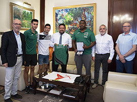 El Club de Atletisme Playas de Castellón visita la Diputación